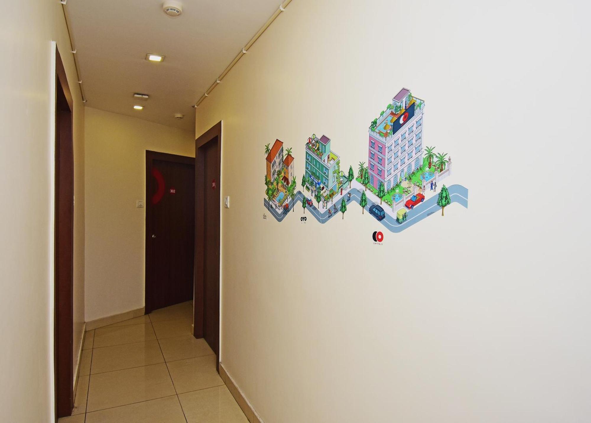 מלון Dum Dum Super Collection O Gokul Residency Near Emami City Dumdum Opposite Raja Palace מראה חיצוני תמונה