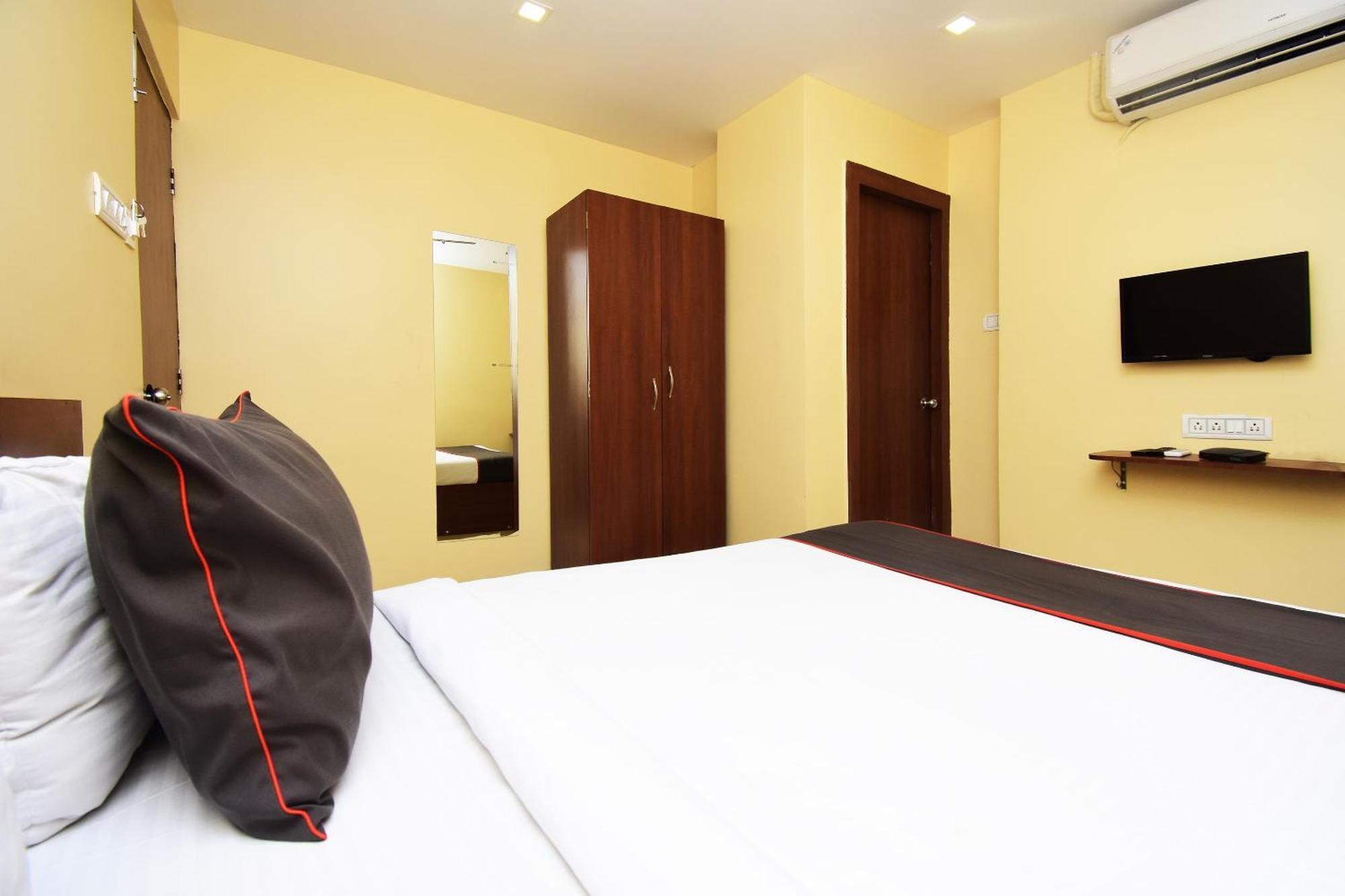 מלון Dum Dum Super Collection O Gokul Residency Near Emami City Dumdum Opposite Raja Palace מראה חיצוני תמונה