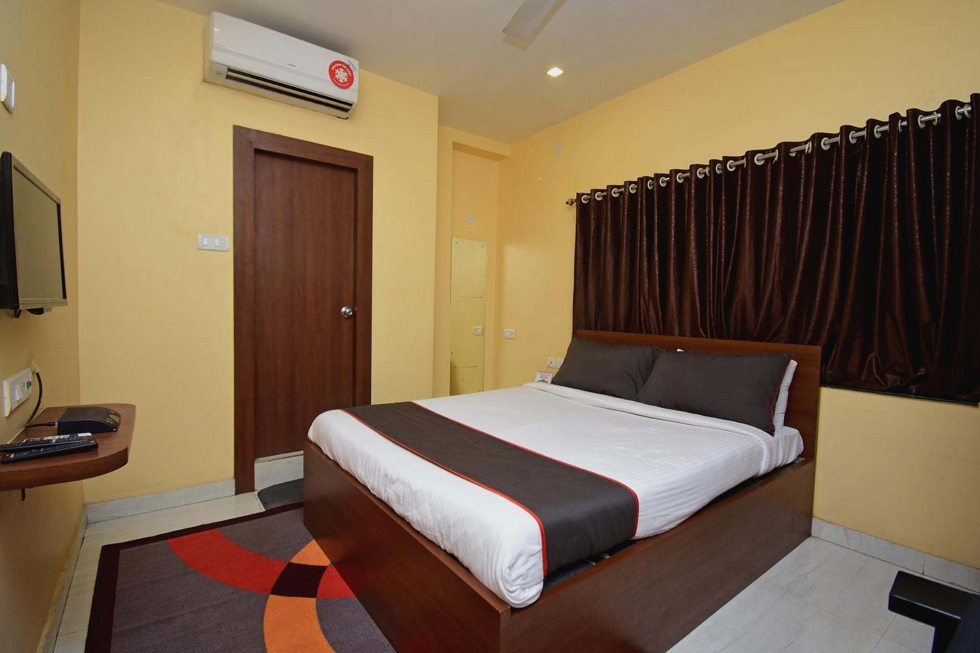 מלון Dum Dum Super Collection O Gokul Residency Near Emami City Dumdum Opposite Raja Palace מראה חיצוני תמונה